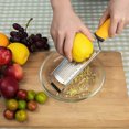 thumbnail image 4 of Râpe à Fromage en Acier Inoxydable avec Poignée Râpe Multifonctionnelle Citron Gingembre Pomme de Terre Zester, 4 of 7