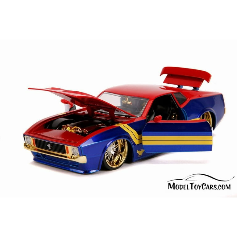 売れ筋がひクリスマスプレゼント！ Mach Mustang Ford 1973 1 and Red Figure, Marvel Captain with ミニカー
