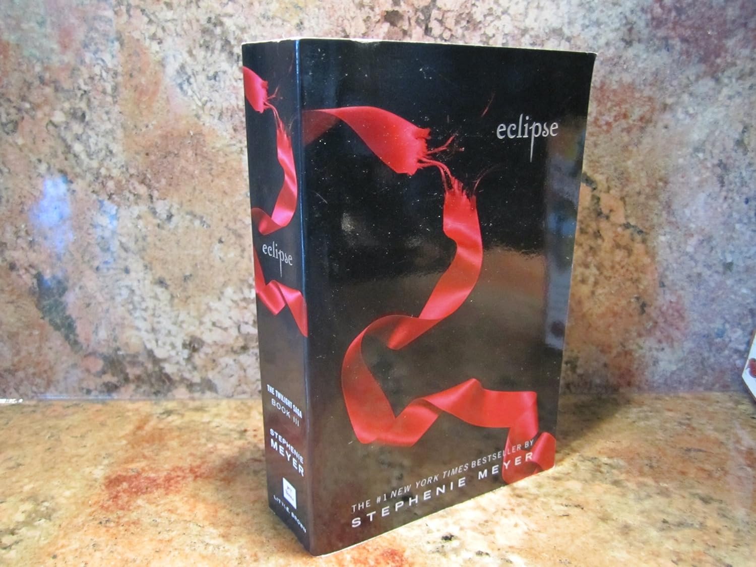Twilight Saga: Eclipse (Paperback) - image 2 of 5