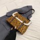 thumbnail image 5 of Bolso Bandolera Gamuza para Mujer Con Correa Ajustable El (estampado Leopardo), 5 of 8