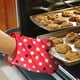 thumbnail image 5 of Guantes de cocina para horno microondas, aislamiento térmico, horneado y cocción, 2 unidades, 5 of 5