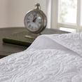 thumbnail image 4 of Reversible Quilt Set White King/Cal King, 4 of 5
