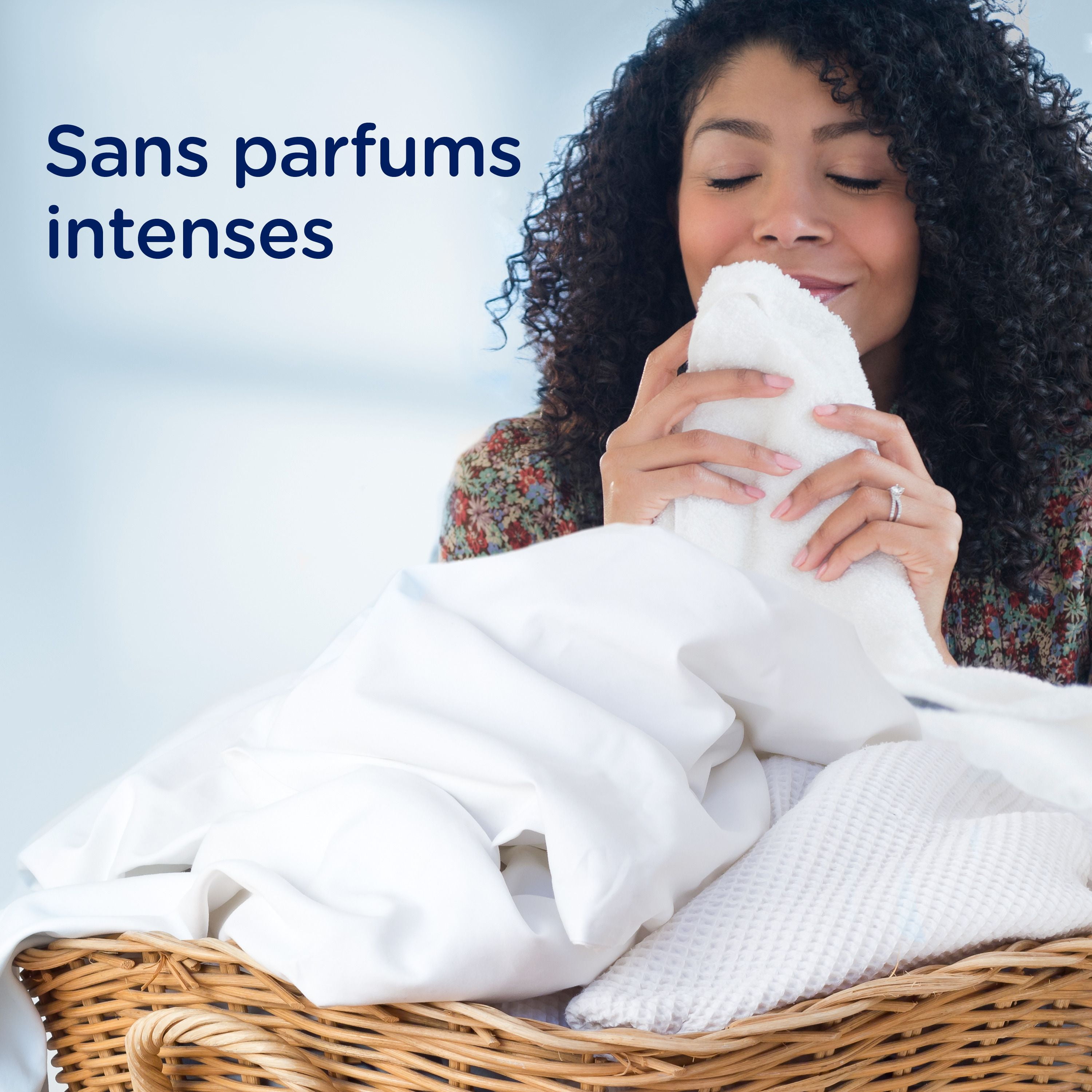 Downy Light Mega Dryer Sheets, Laundry Fabric Softener, Ocean Mist 120CT