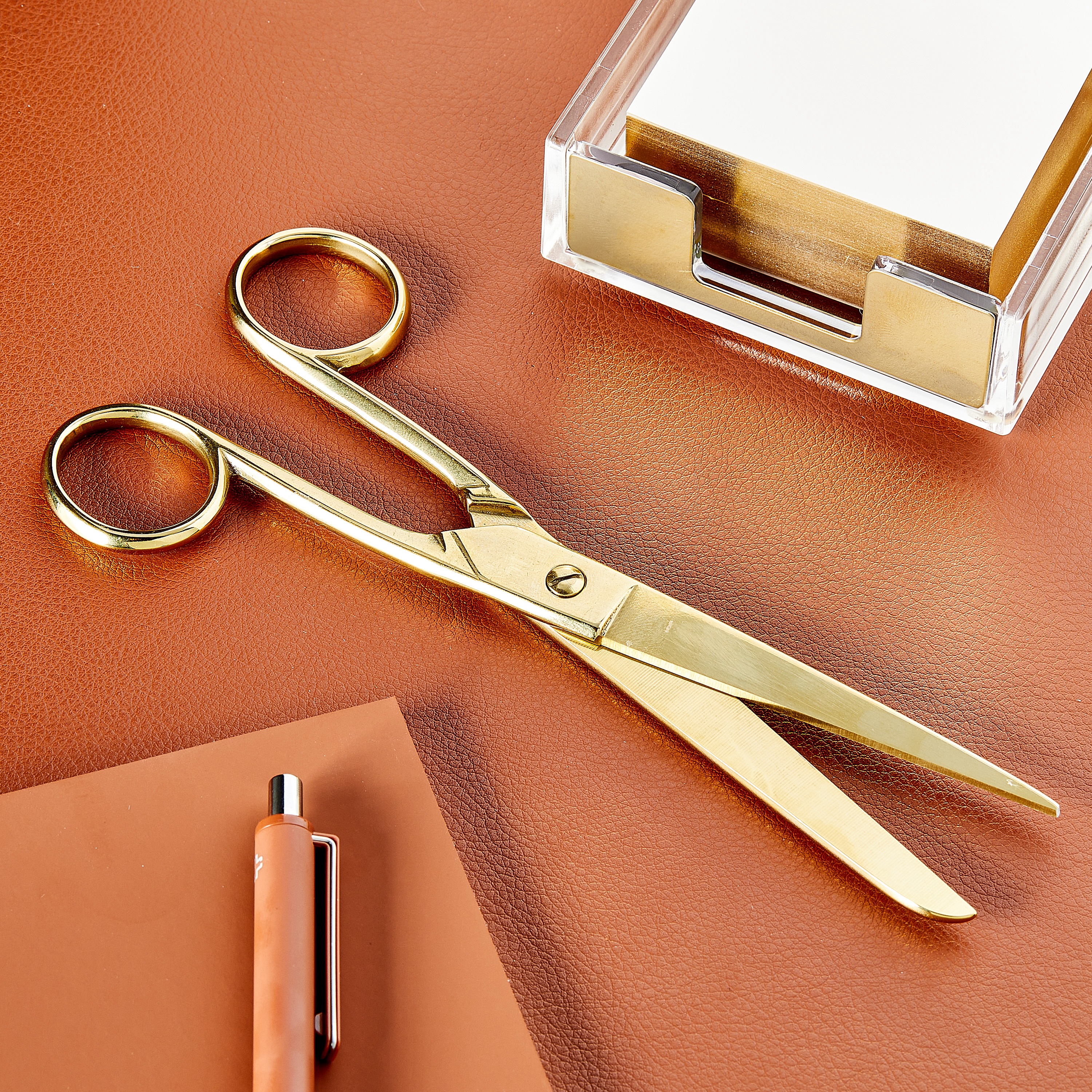 Tijeras Doradas Pen+Gear, 8", 100% Acero, Alta Calidad, Perfectas para Escuela, Oficina y Hogar 2