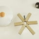 thumbnail image 2 of Almohadilla de madera resistente al calor para mesa antideslizante para decoración de cenas A, 2 of 9