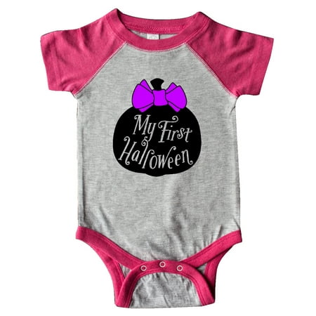 

Inktastic My 1st Halloween with Pumpkin and Purple Bow Gift Baby Boy or Baby Girl Bodysuit