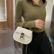 thumbnail image 4 of Bolsa Bolsos cruzados de sillín para mujer Bolsos de cadena de hombro de PU semicírculo (Blanco) Tmvgtek Para estrenar, 4 of 9