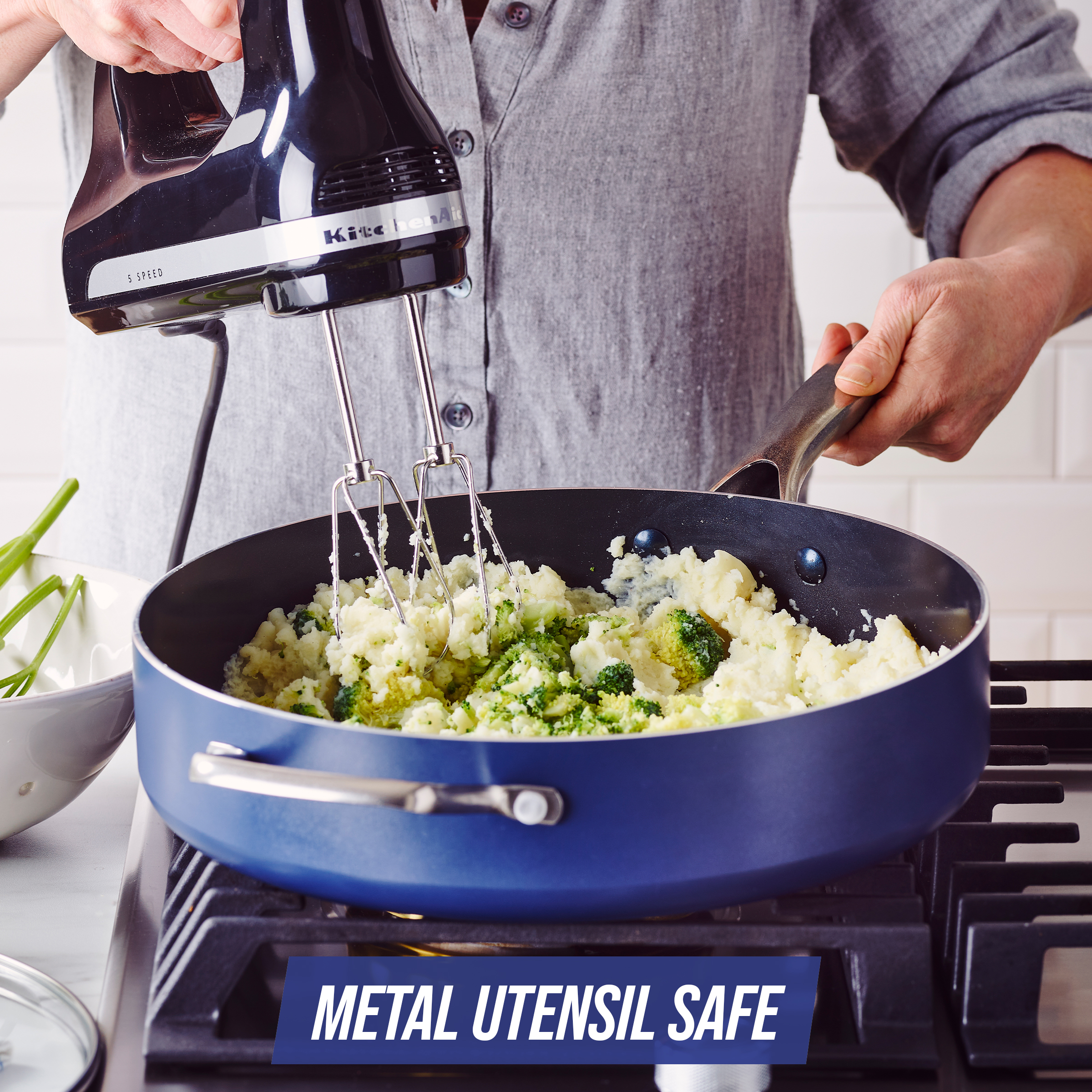 Blue Diamond 5-Quart Ceramic Non-Stick Sauté Pan photo 6