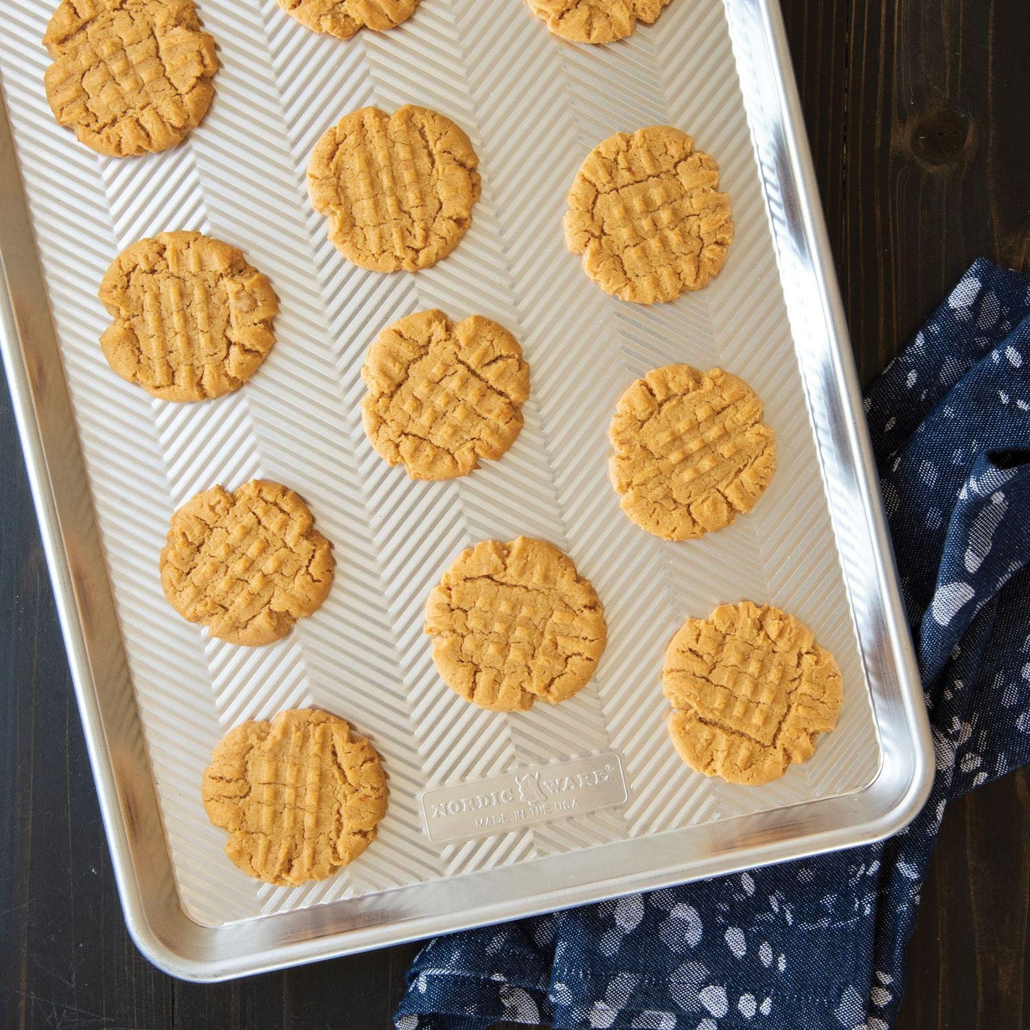 Paquet de 2 demi-feuilles en aluminium Nordic ware