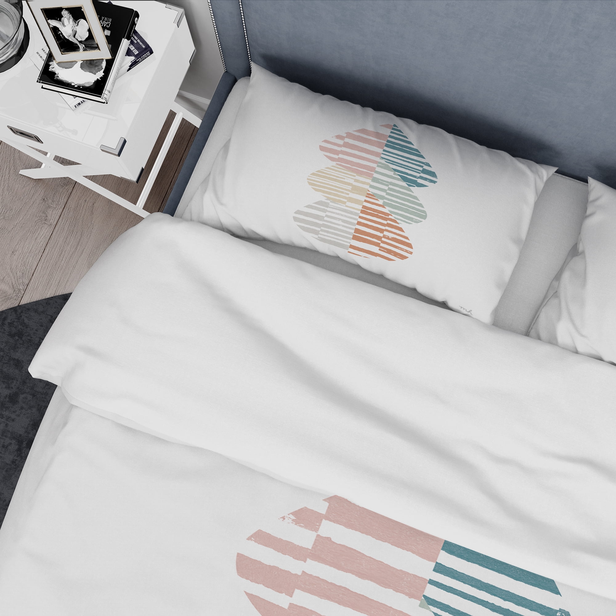 Designart 'Abstract Orange Drops Meditate IV' Geometric Duvet Cover Set