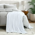 thumbnail image 4 of Manta de vellón Bare Home matrimonial/queen color blanco, 4 of 7