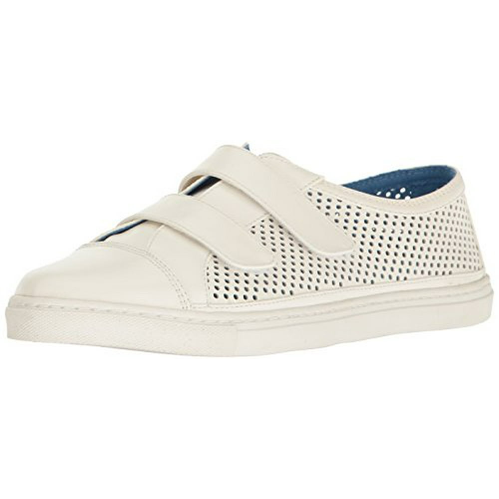 adrienne vittadini athletic shoes