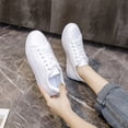 thumbnail image 1 of Chaussures Blanches à Semelles Épaisses pour Femmes Printemps et Automne Mode Tout-Aller Bout Rond Chaussures de Rue, 1 of 5