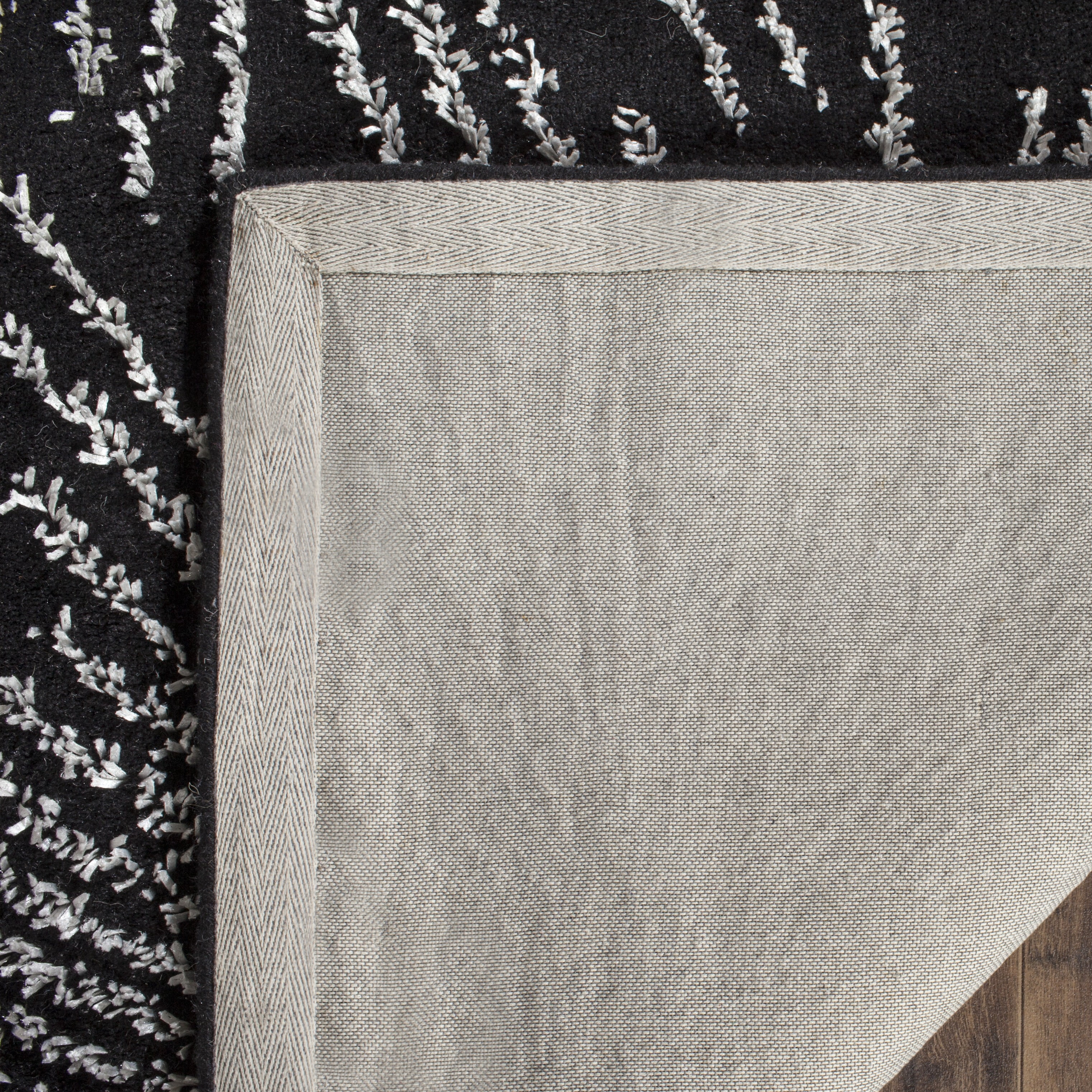 SAFAVIEH Soho Fiesta Geometric Runner Rug, Black/White, 2'6" x 10'
