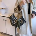 thumbnail image 3 of Bolso 1, 3 of 9