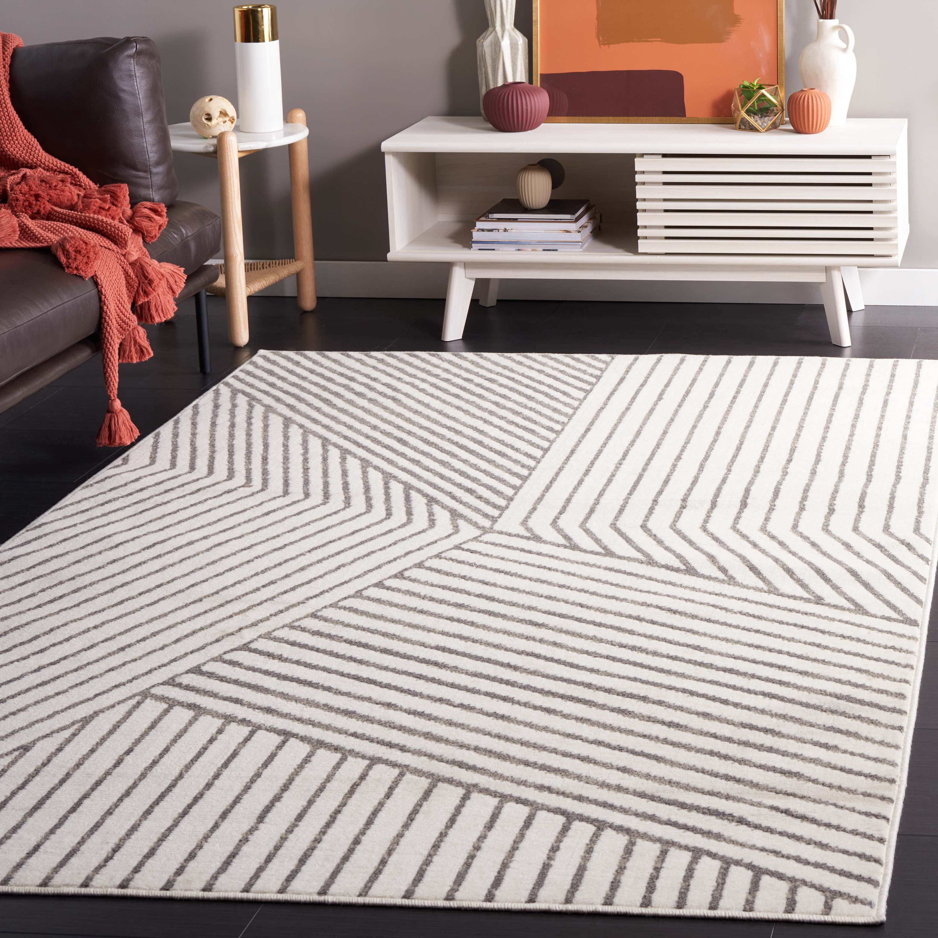 SAFAVIEH Pyramid Hunter Geometric Area Rug, Ivory/Gray, 8' x 10'