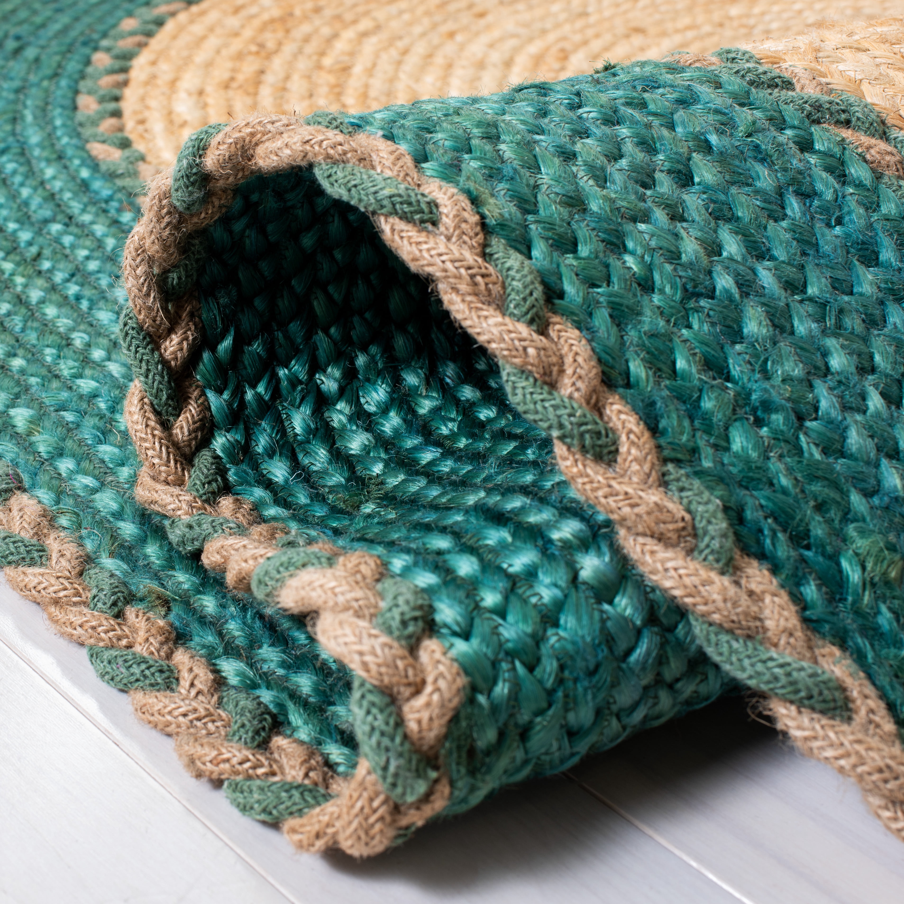 SAFAVIEH Natural Fiber Cirino Bordered Area Rug, Natural/Green, 4' x 6' Oval