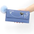 thumbnail image 1 of Monedero Bolso Cartera con solapa de PU para mujer con monedero de mariposa con bola de felpa (azul), 1 of 5