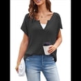 thumbnail image 3 of Camisetas de Corta con Cuello en V y Muescas para Mujer, Blusas de Verano Básicas y Holgadas, Camisetas de Corta 2025 Negro L, 3 of 8