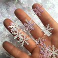 thumbnail image 4 of 1000 Uds adornos de copo de nieve con purpurina decoraciones colgantes de Navidad, 4 of 5