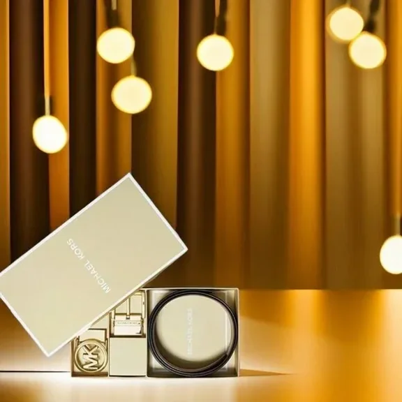 Michael Kors 4-in-1 Logo Box Belt Set Size-Medium