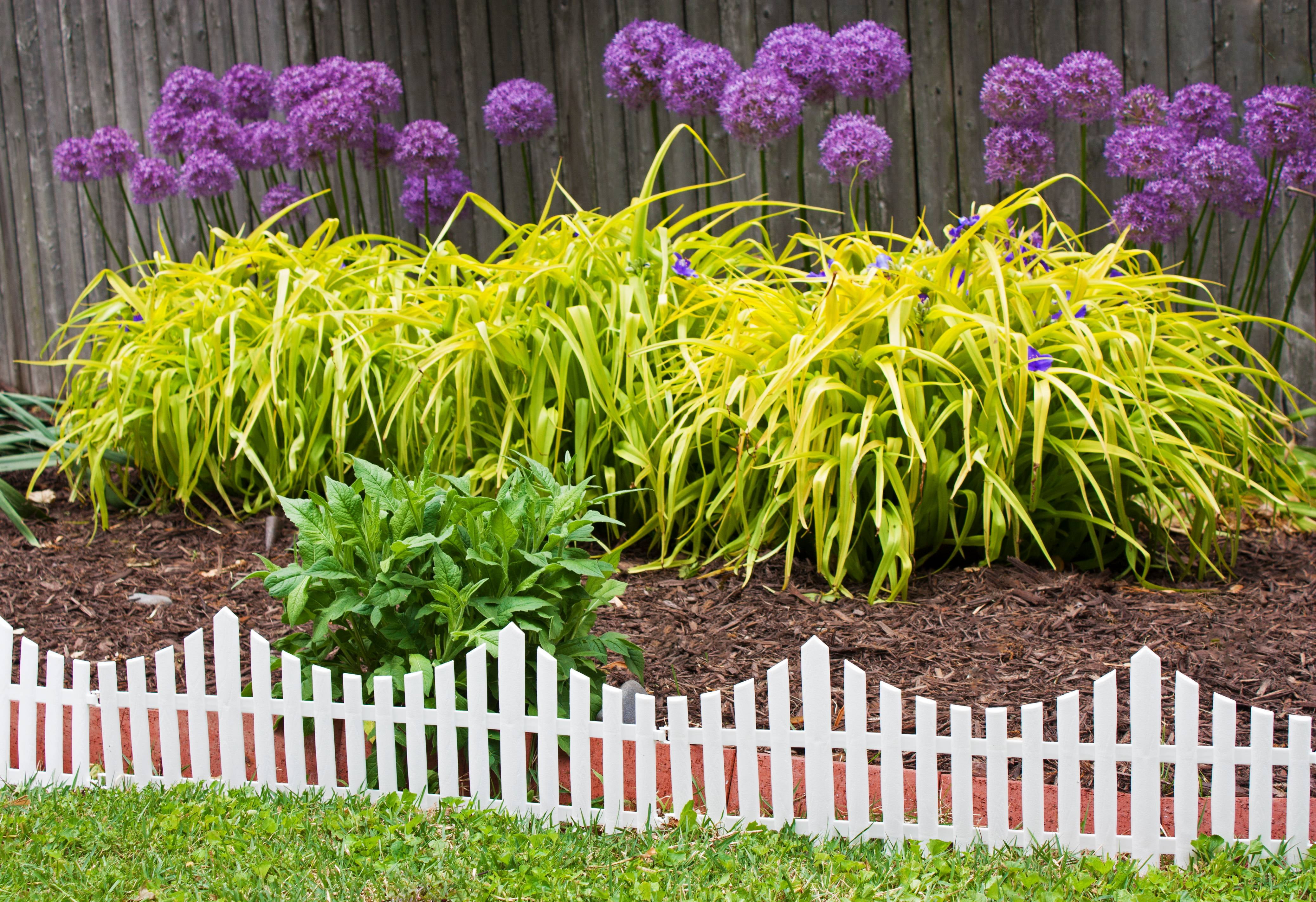 Picket Fence Style Decorative Fencing - White Border Edging - 13"x24" sections - 16' of Garden Edging