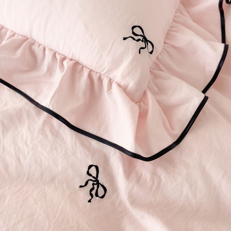 Ruffle Duvet Cover Queen Size 3 Pieces Pink Bow Black Edge Duvet Cover Set Chic Embroidery Comforter Cover for All Season Cute Bedding Set with Zipper 2 Pillow Shams for Kids Girls Adult