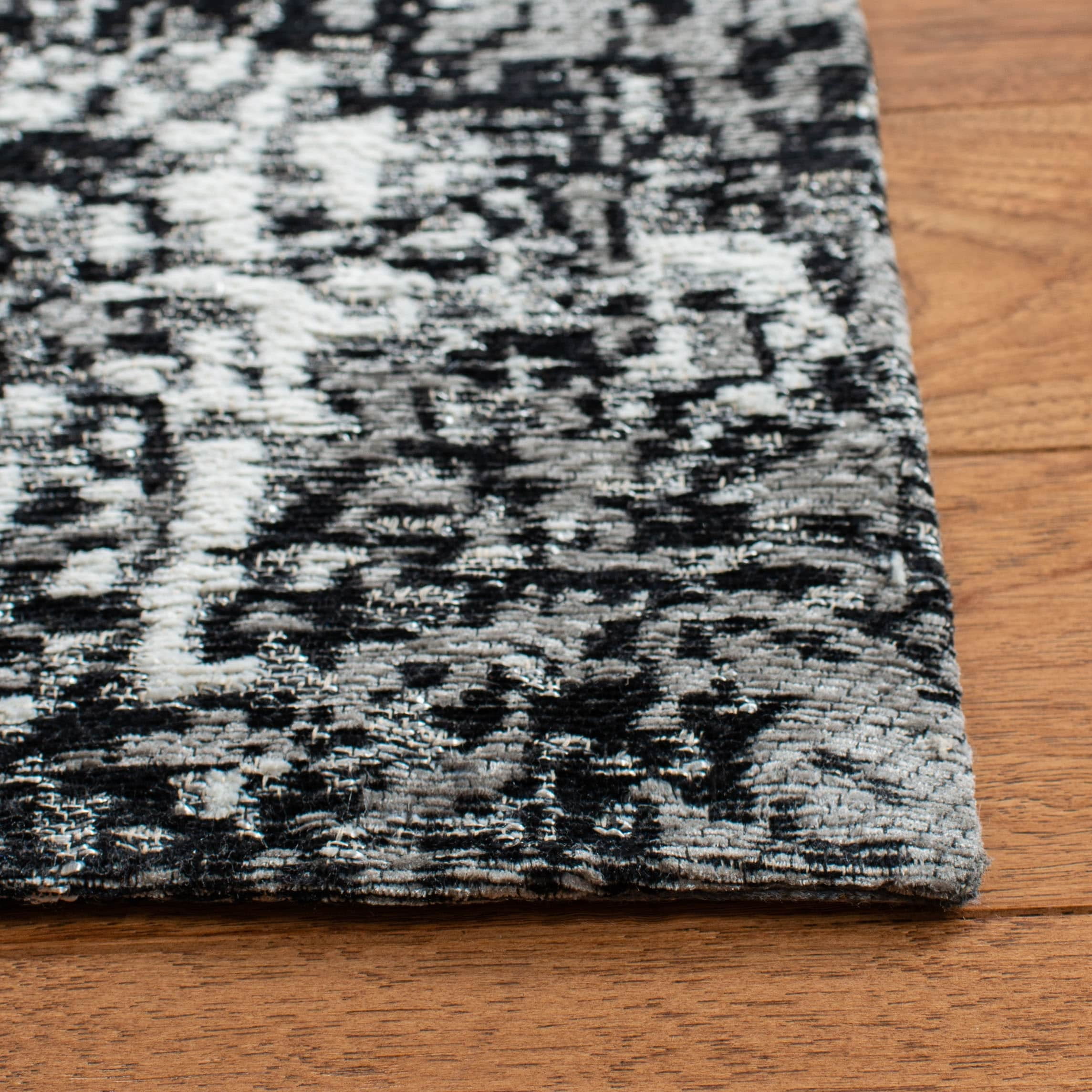 SAFAVIEH Classic Vintage Giuseppe Overdyed Area Rug, Grey/Ivory, 4' x 6'