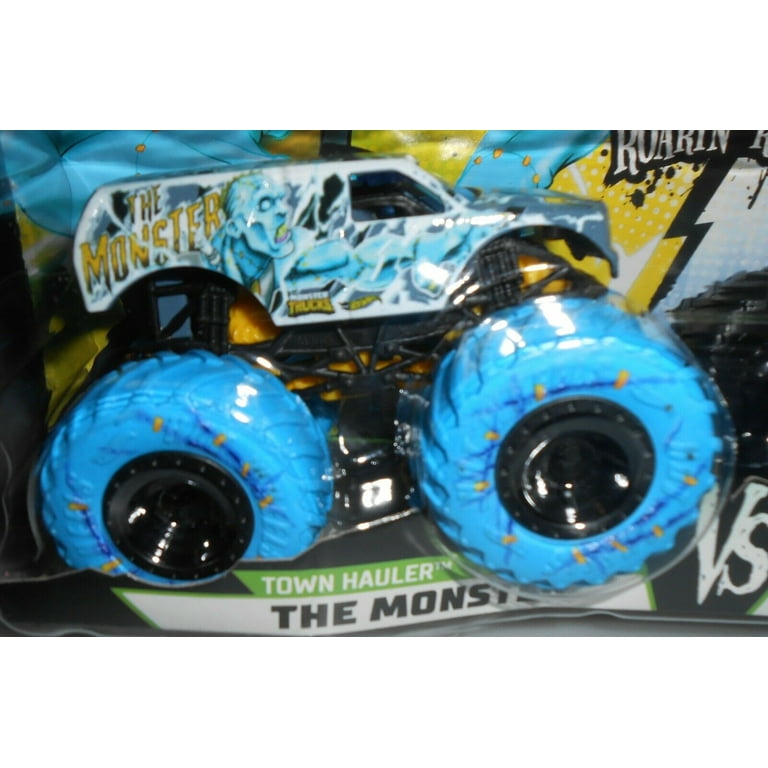 Hotwheels Monster Trucks Roarin Rumble 1-64 Scale Double sold Pack Scorpion Vs Pure 1