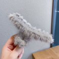 thumbnail image 1 of Pinza de pelo grande de felpa para mujer, para otoño e invierno, con lazo, con forma de tiburón, para tocado, 1 of 6