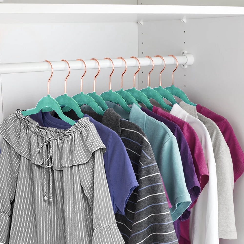 VECELO 100 Pack Velvet Non-Slip Heavy Duty Adult Hangers with 360° Swivel Hook, Ultra-Thin Space Saving Clothes Organizer for Coats Shirts Dresses Closet Storage-Green