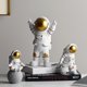 thumbnail image 4 of Blanco 3 piezas figura de astronauta estatua escultura gran astronauta decoración del hogar acentos, estante de mesa sala de estar, adorno de planeta de resina exterior para tarta, 4 of 5