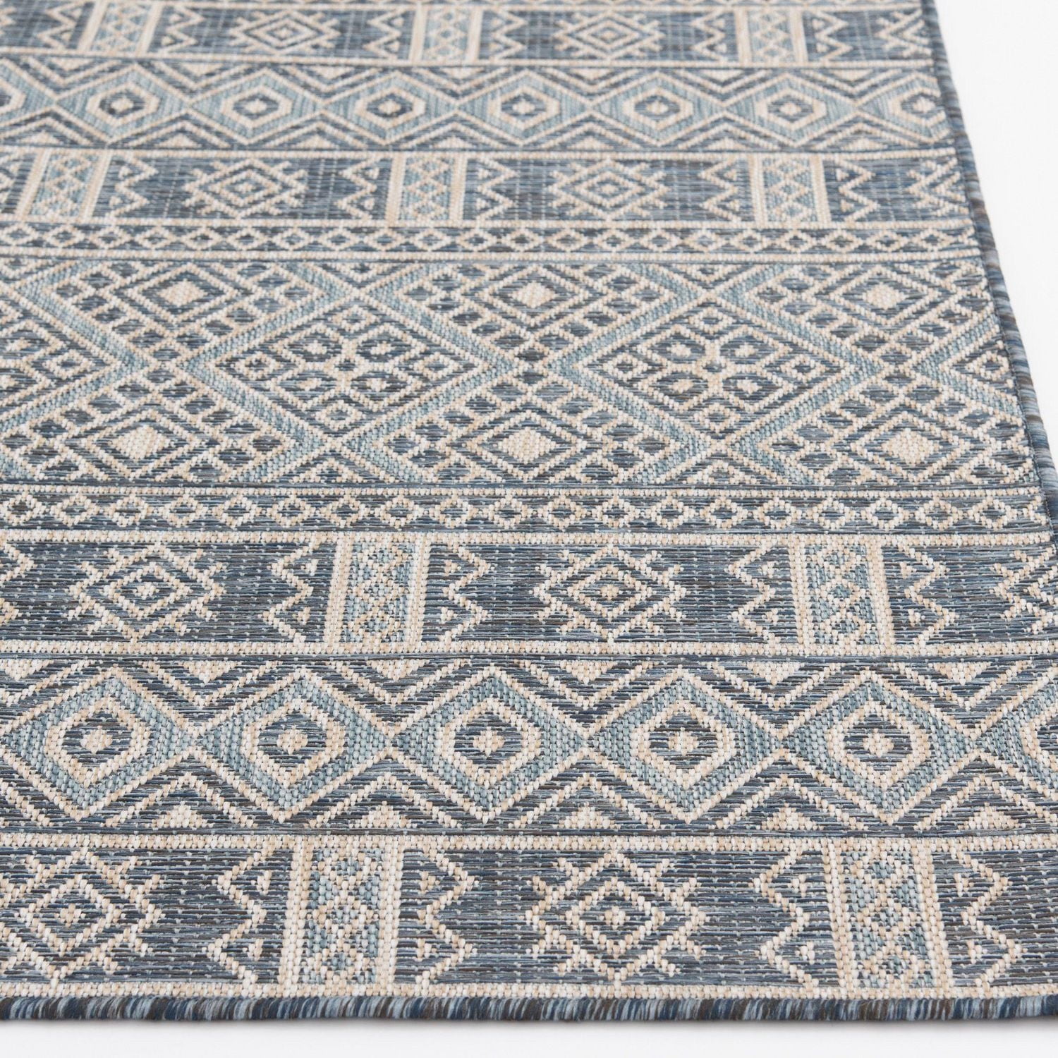 Hayweld Lagoon Blue and Beige Woven Indoor/Outdoor 5'x7' Area Rug
