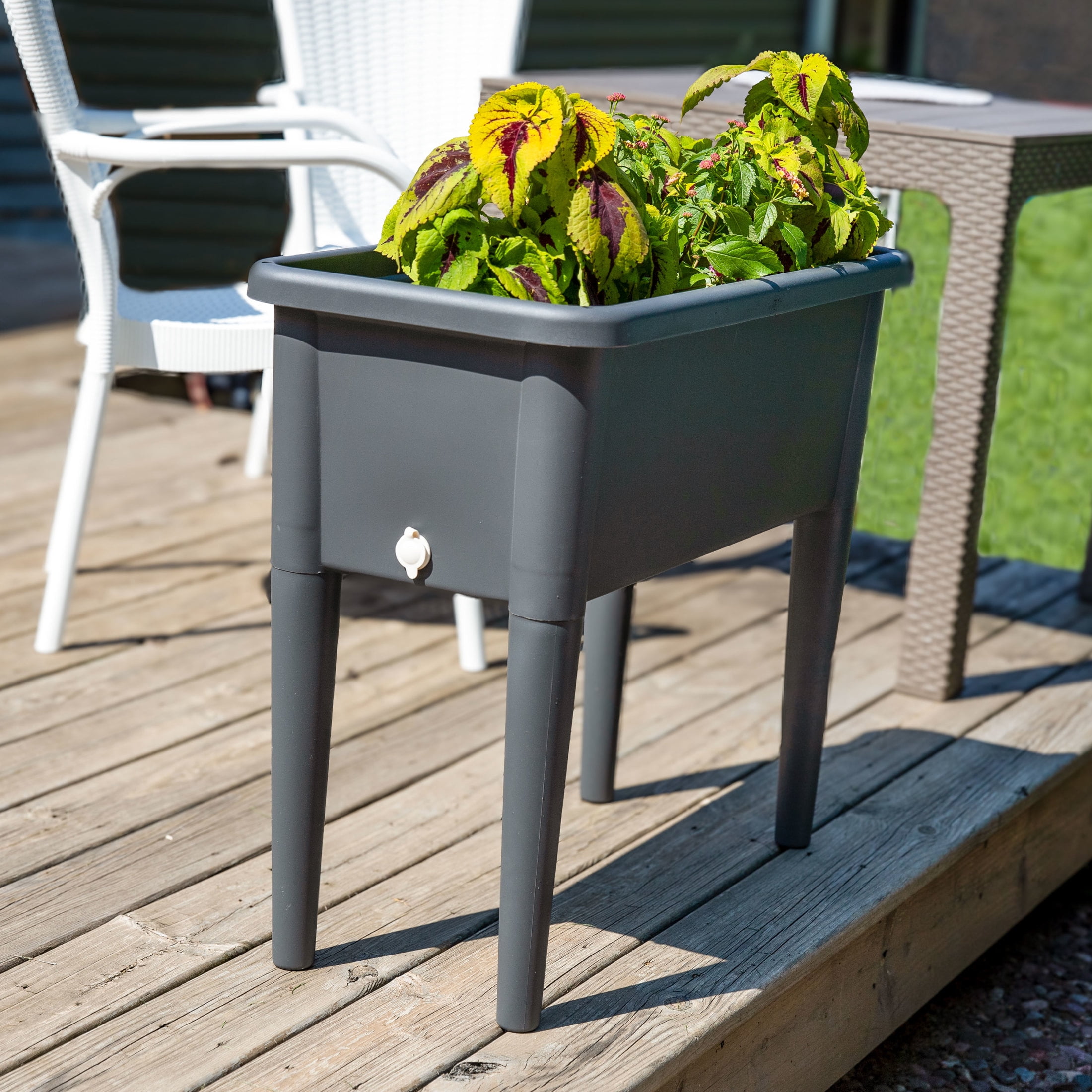 Sunnydaze 30" x 14.5" x 33" Gray Plastic Self-Watering Raised Garden Bed with Cover