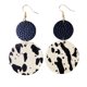 thumbnail image 1 of Nueva Vaca Patrón Animal Pendientes de cuero de las mujeres Ronda de la gota de agua Pendientes de cuero elegante colgante de la joyería de las mujeres, 1 of 4