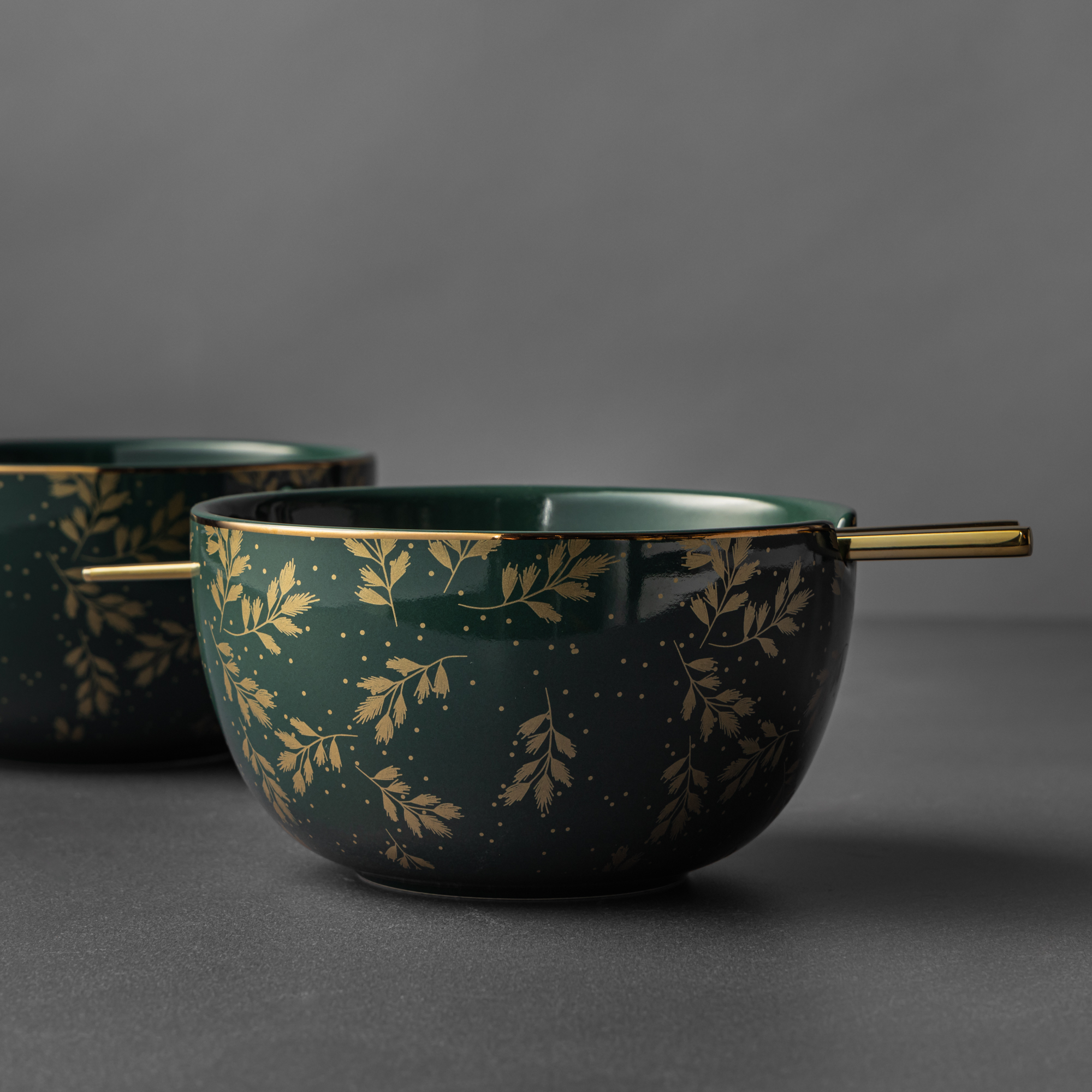 Thyme & Table Holiday Leaves 2-Pack of Ramen Bowls with Chopsticks - Green