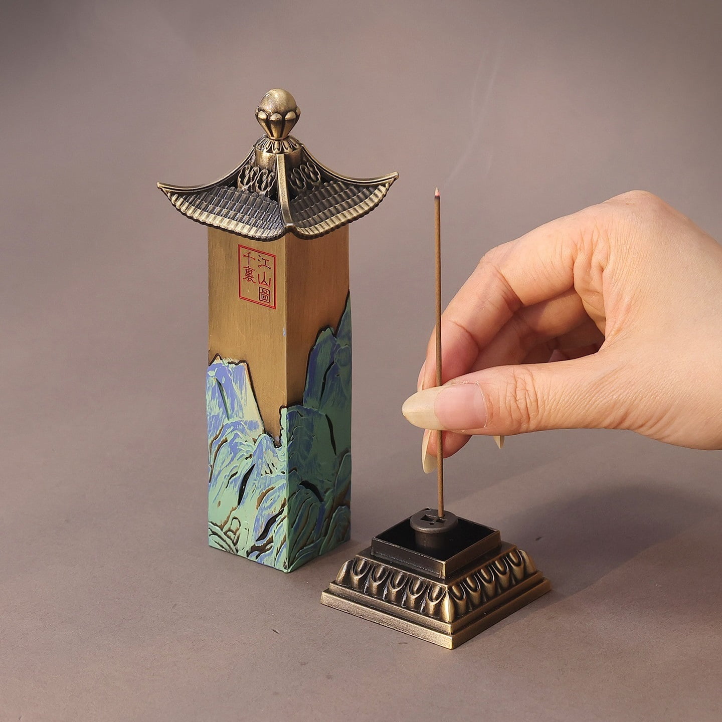 Vertical Zinc-copper Alloy Incense Burner Retro Creative Incense Holder Decorative Ornament