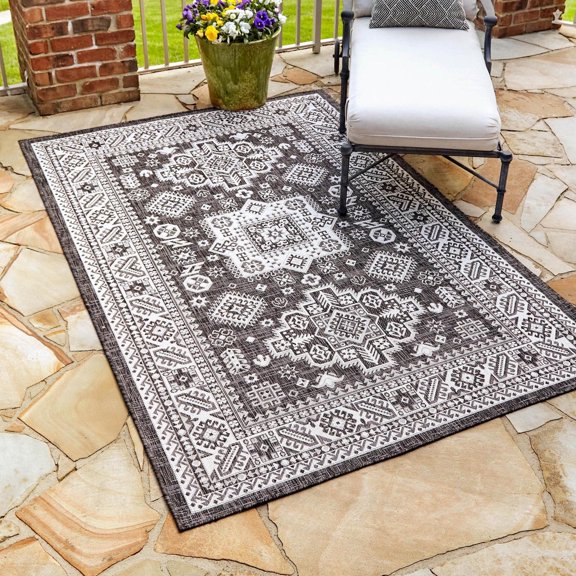 Unique Loom Outdoor Aztec Collection Area Rug - Chalca (5' 3" x 8' Rectangle Charcoal Gray/Ivory)