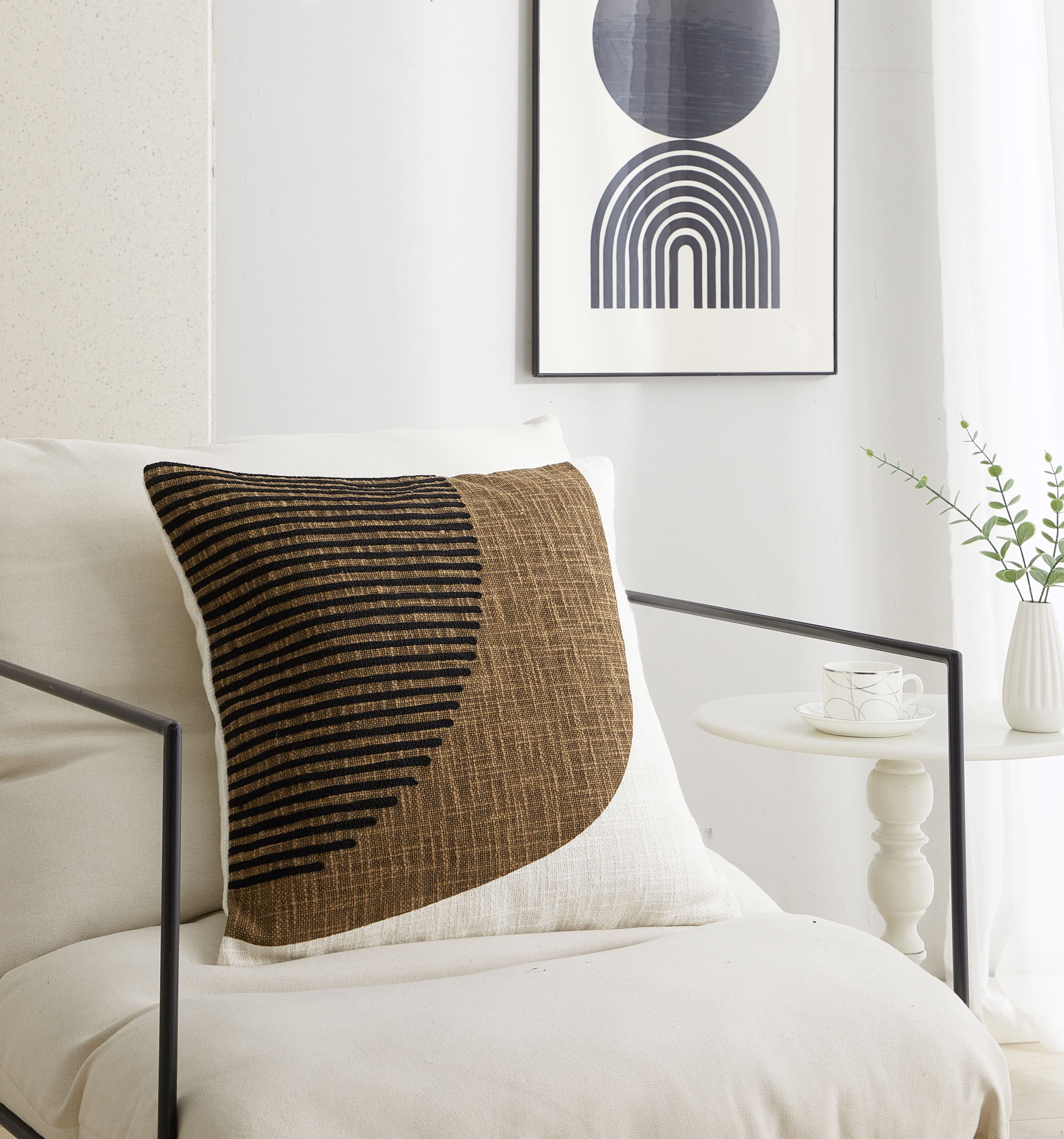 (2 pack) Mainstays 18 in x 18 in Curved Geo Throw Pillow, Brown