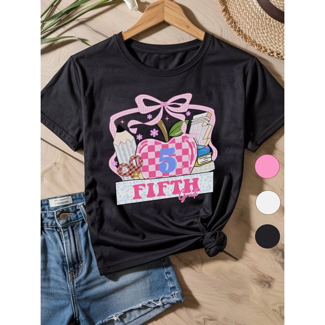 Camiseta de regreso a clases para niñas: adorable diseño de personaje de dibujos animados con fondo a cuadros, lazo rosa con la letra F, camiseta holgada de algodón transpirable para primavera y vera