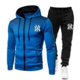 thumbnail image 1 of Chándales de moda para hombre, sudaderas con capucha, traje de otoño e invierno, suéter con capucha y pantalones deportivos para hombre, conjunto de dos piezas, ropa para correr para hombre, 1 of 4