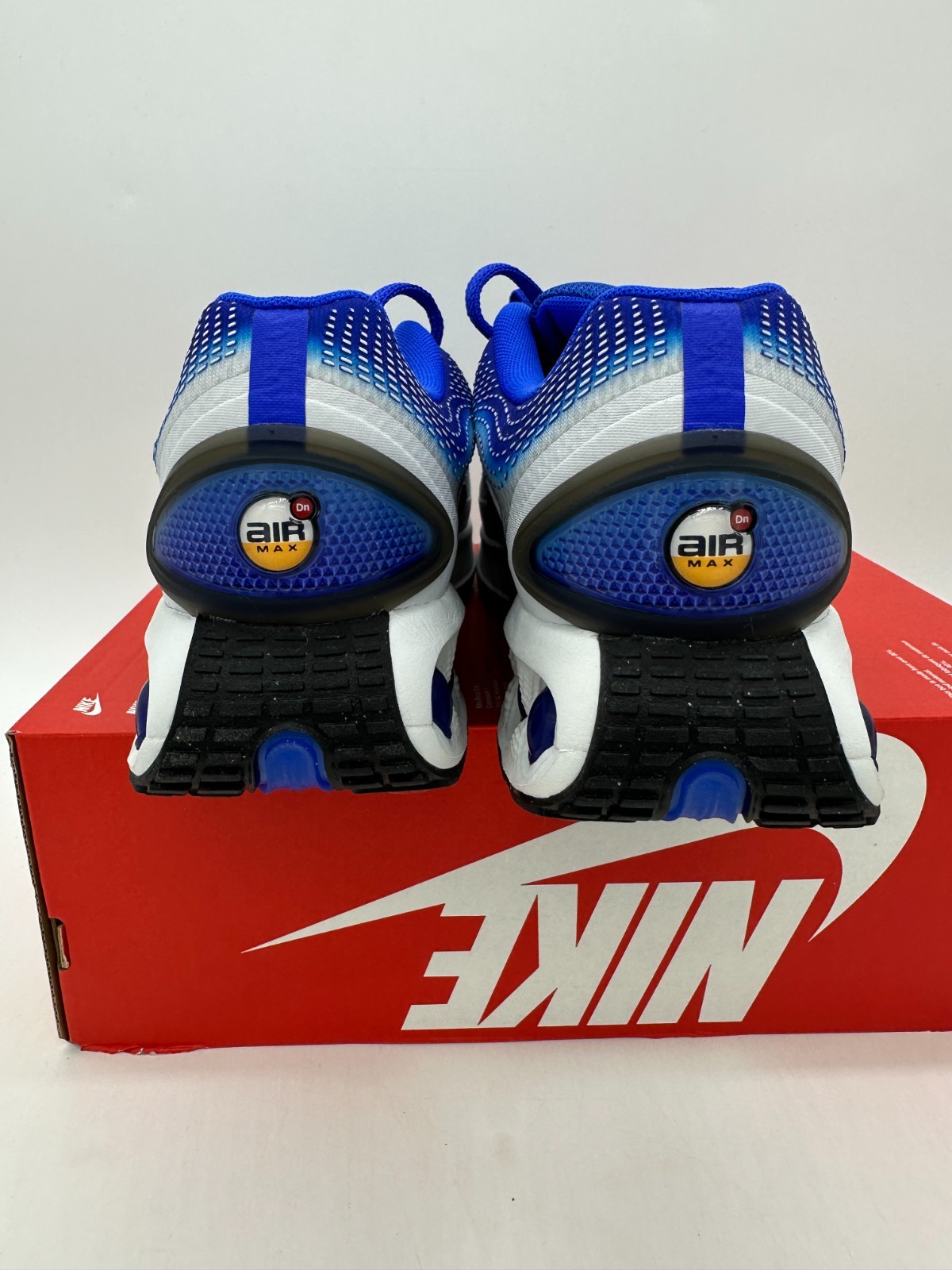 Nike Air Max DN Men's size 10.5 Racer Blue Running Shoes HF5531 400
