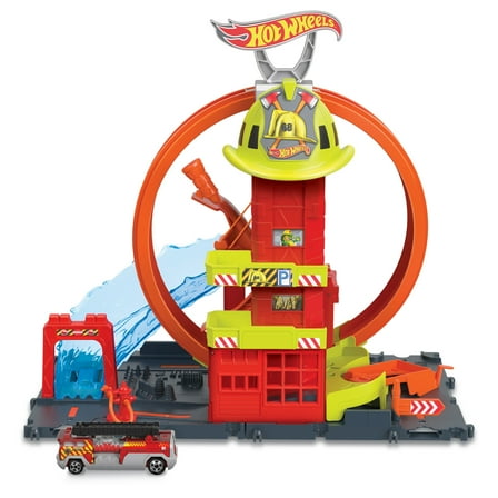 Hot Wheels City Super Loop Fire Station Playset & 1 Toy Firetruck in 1:64 Scale