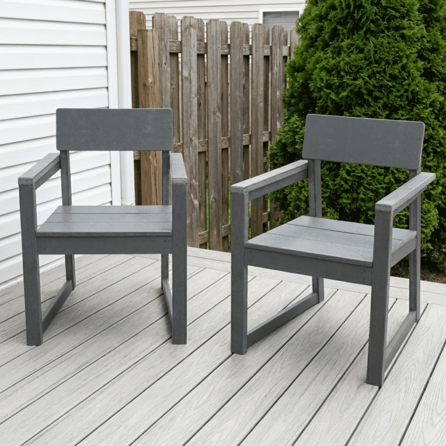 Outdoor Garden Chair, Recycled Plastic Single Chair for Yard Lawn Patio Outdoor Area, Grey