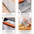 thumbnail image 4 of Cuchillo para cortar patatas, juego de 2 cortadores ondulados para patatas fritas y mango de madera, cuchillo ondulado de acero inoxidable para verduras, frutas y gofres (marrón oscuro), 4 of 5