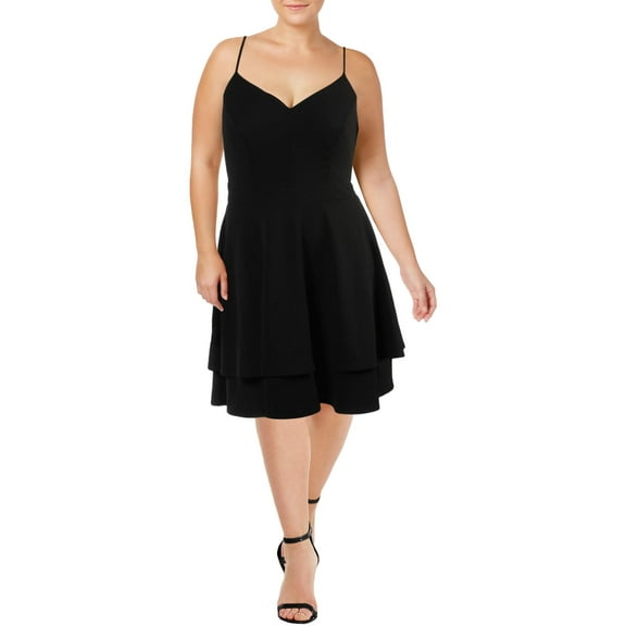 B. Darlin Womens Plus Lace Open Back Party Dress