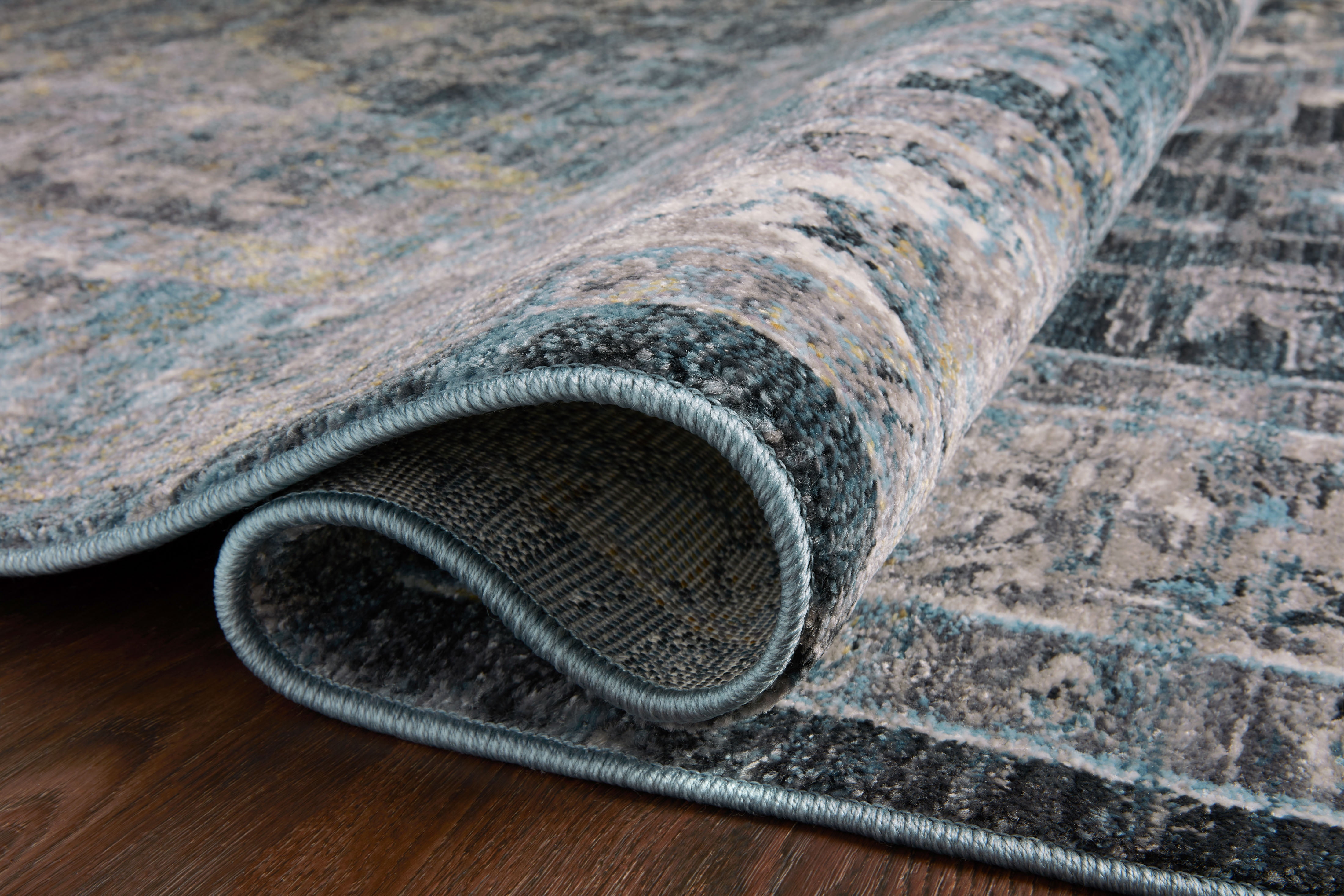 Loloi Rugs SAMRSAM-01DEGY27A0 2 ft. 7 in. x 10 ft. Samra Denim & Gray Transitional Power Loomed Rug
