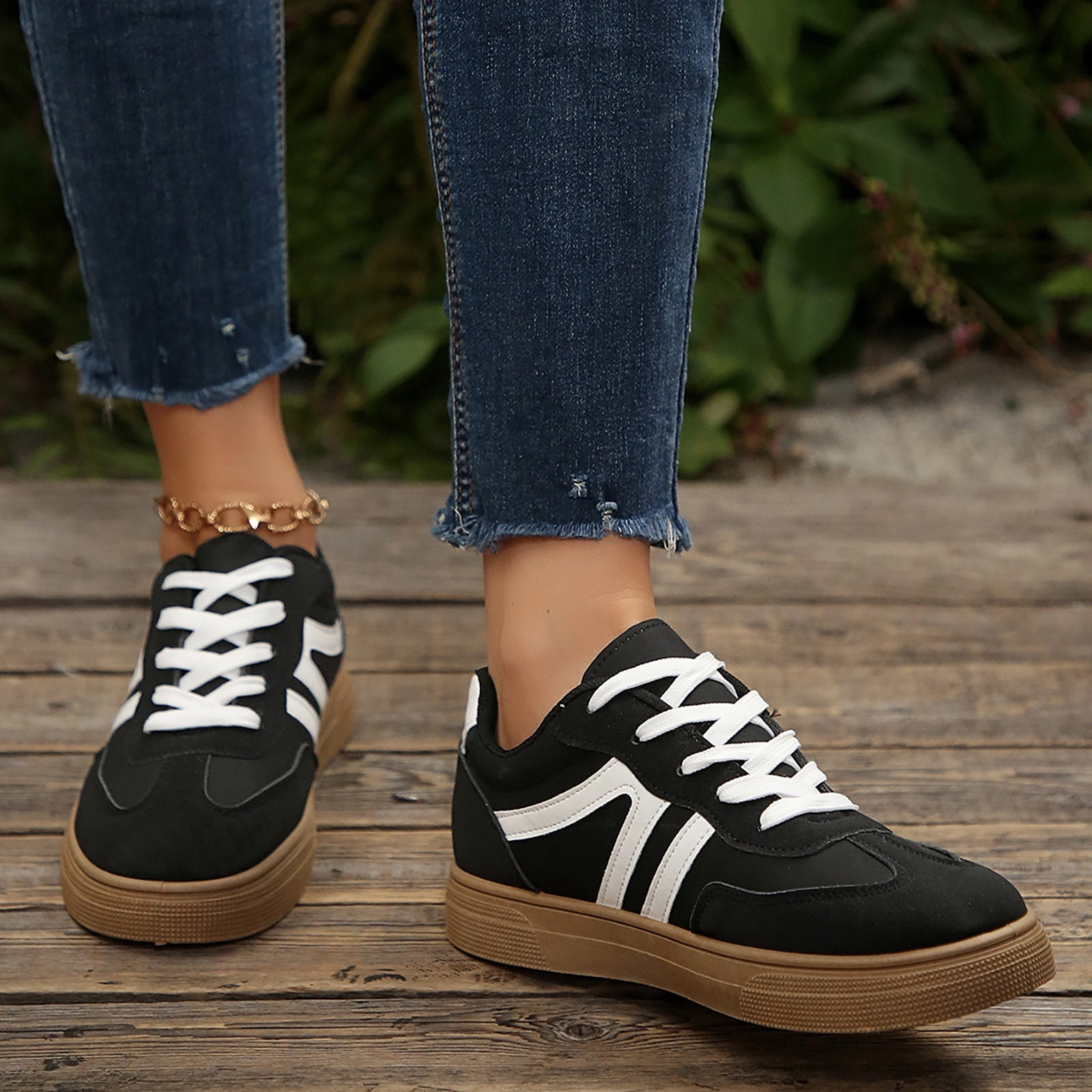 Flat Shoes for Women Vintage Classic Thick Sole Trainers Skate Shoes Splice Suede Lace up Antislip Walking Tennis Shoes Low Top Sneakers Black Size 6.5