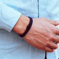 thumbnail image 4 of Pulsera de cuerda minimalista para Hombre, brazalete de supervivencia de doble capa, accesorios de regalo para novio, hebilla magnética, nuevo, 4 of 4