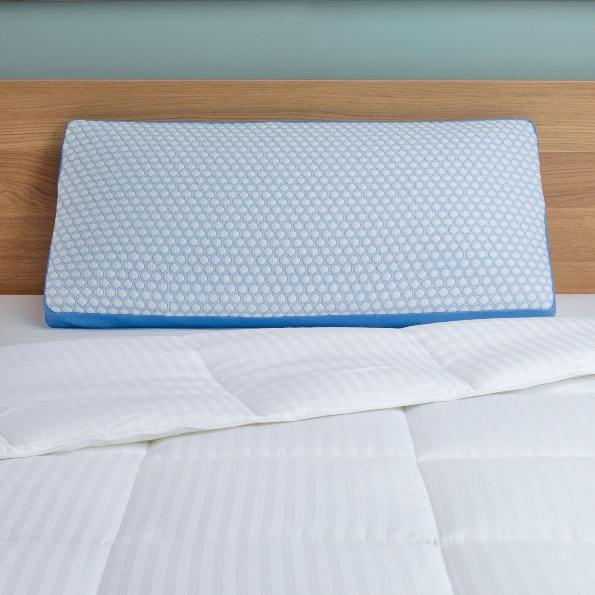 TruCool Side Sleeper Pillow featuring Serene Foam, King